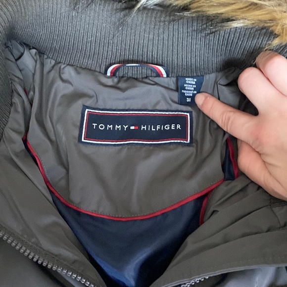 Tommy Hilfiger parka - Picture 3 of 3